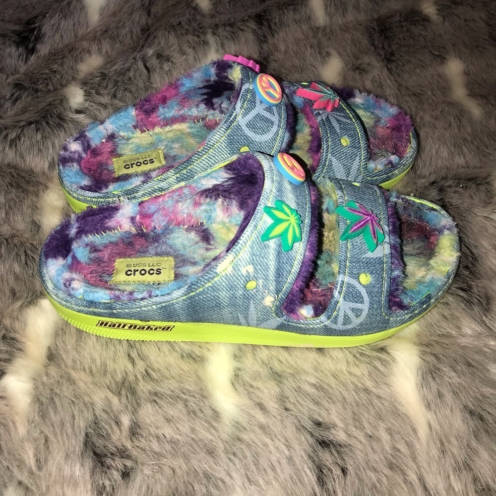 CROCS Blue Denim Multi-Color Fuzzy Sandal Slides with Lime Sole W10 M8